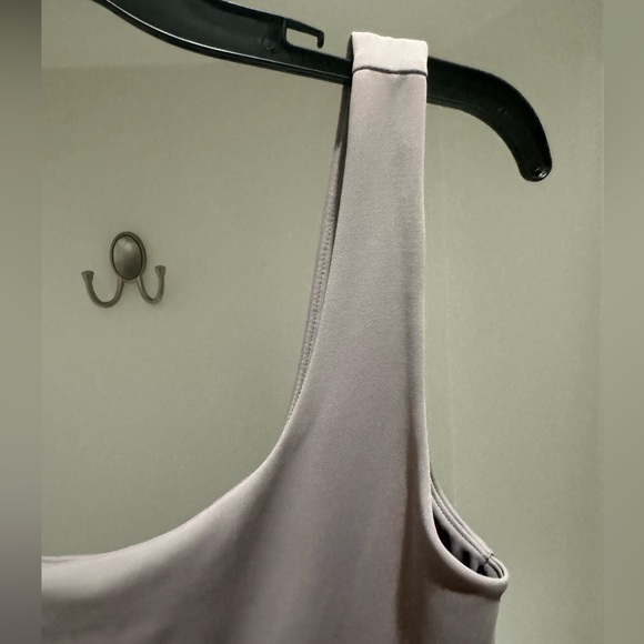 NWT Express Body Contour High Compression Scoop Neck Bodysuit - Picture 8 of 9